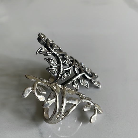 Fashion Rings - Picture 7 of 7